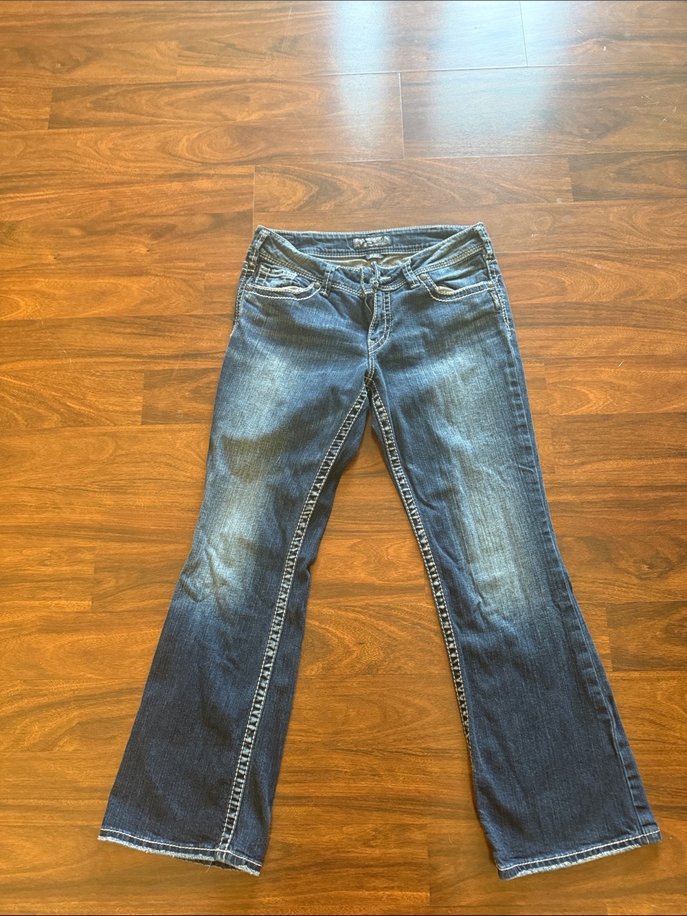 Silver Jeans Women’s Dark Blue Flare Jeans